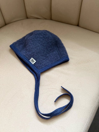 MerinOwca bonetka niemowlęca z wełny merino bluegrey