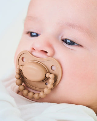 LUU Kids Smoczek pozycjonujący - Milk Hazelnut