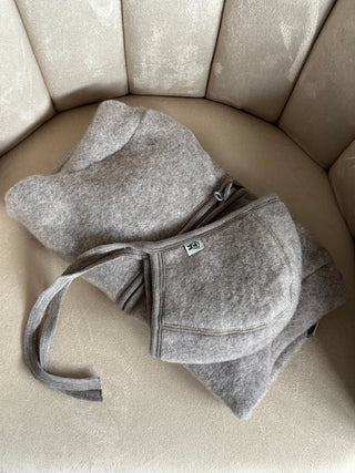 Bonetka z wełny merino taupe